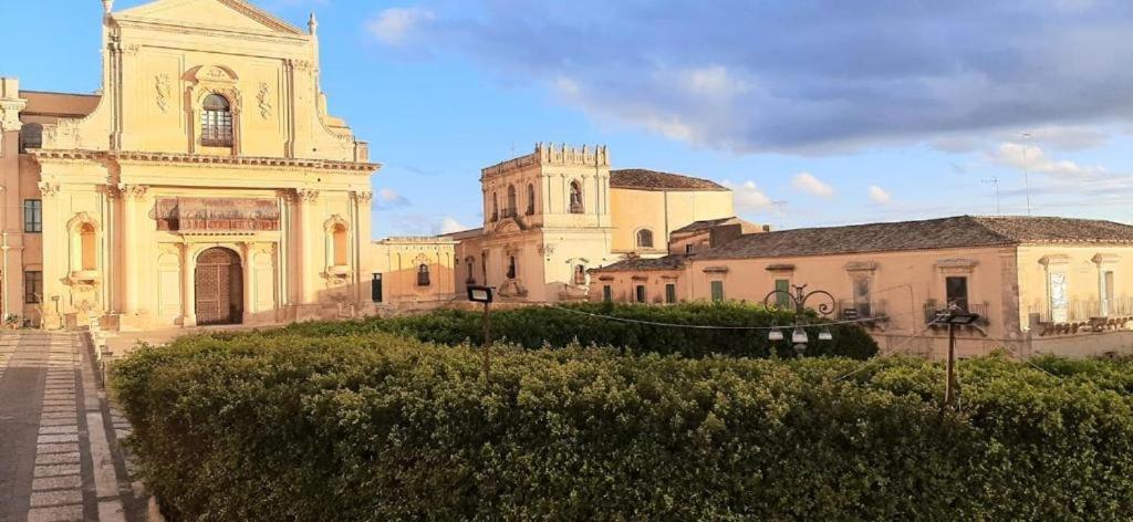 La Casa In Piazza Villa Noto Exterior foto